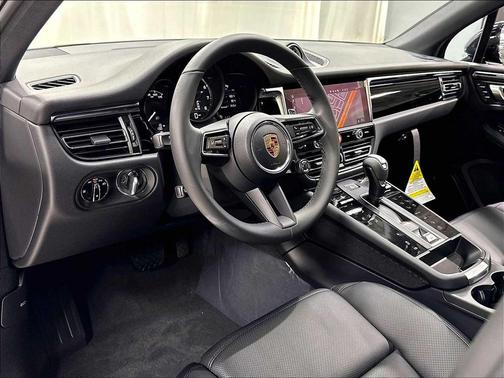 JET BLACK MT 2026 Porsche Macan Macan