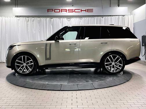 2025 Land Rover Range Rover P400 SE