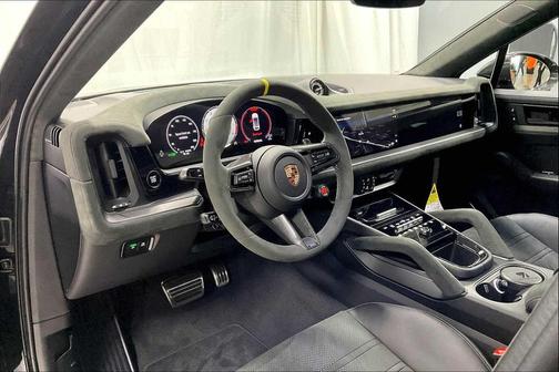 2025 Porsche Cayenne Turbo GT