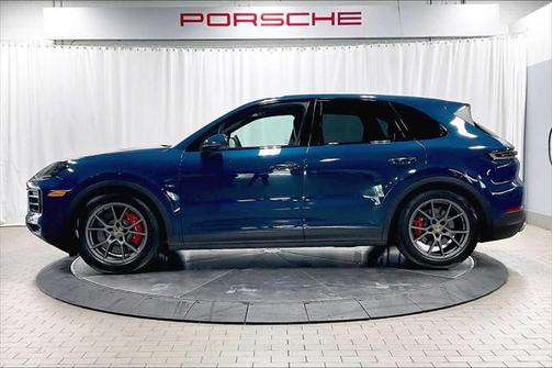 2024 Porsche Cayenne S
