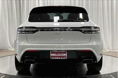 2025 Porsche Macan Base