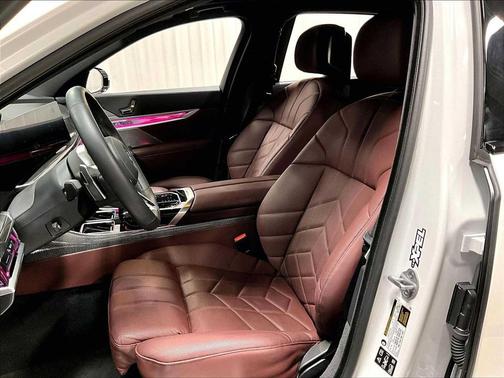 2025 BMW 760 xDrive
