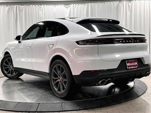 2024 Porsche Cayenne S