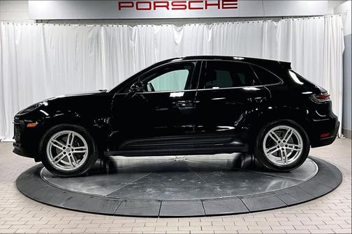 2024 Porsche Macan AWD