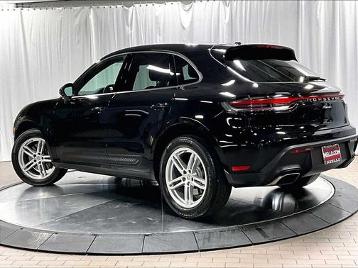 2024 Porsche Macan AWD