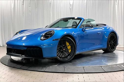 2025 Porsche 911 Carrera 4 GTS