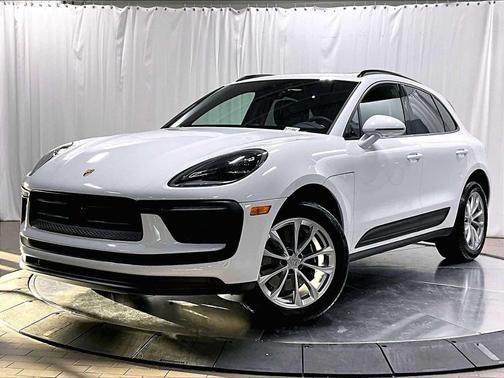 2025 Porsche Macan AWD