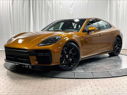 2026 Porsche Panamera 4
