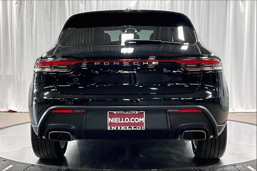 2025 Porsche Macan AWD