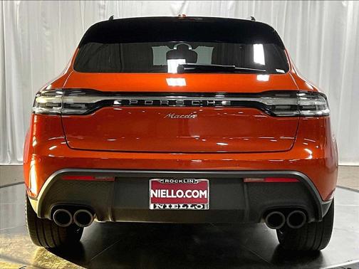 2025 Porsche Macan AWD