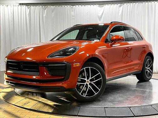 2025 Porsche Macan AWD
