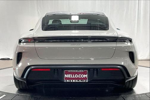 2025 Porsche Taycan Turbo