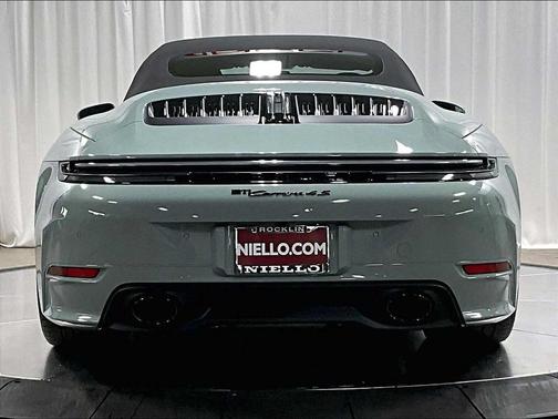 2026 Porsche 911 Carrera 4S Cabriolet