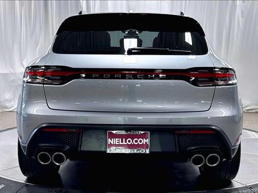 Dolomite Silver Metallic 2026 Porsche Macan Macan