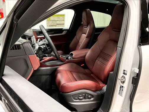 2026 Porsche Cayenne Cayenne E-Hybrid