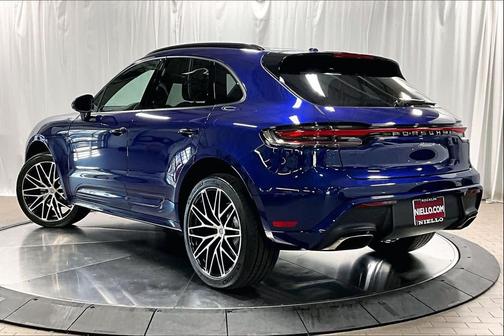 2026 Porsche Macan AWD