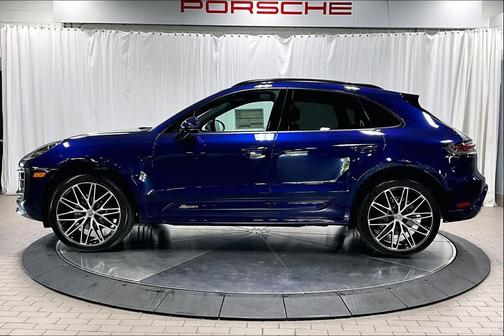 2026 Porsche Macan AWD