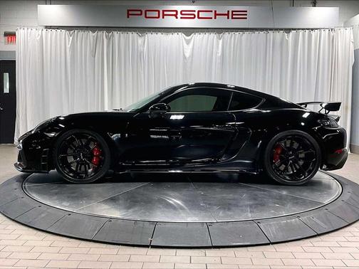 2021 Porsche 718 Cayman GT4