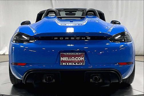 2023 Porsche 718 Spyder Roadster