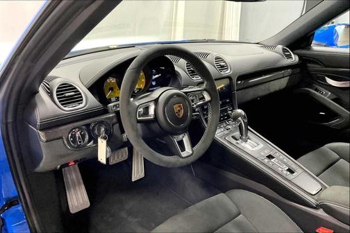 2023 Porsche 718 Spyder Roadster