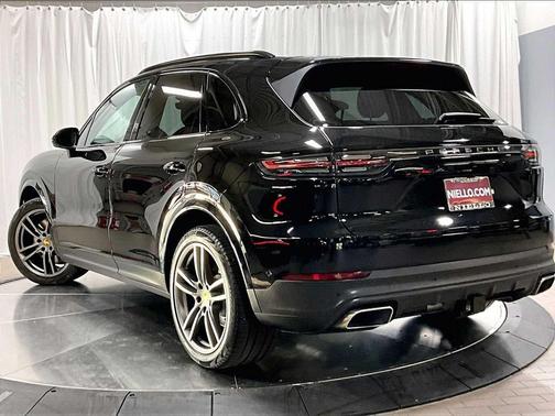 2022 Porsche Cayenne Cayenne