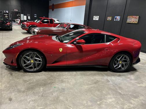 2020 Ferrari 812 Superfast Base