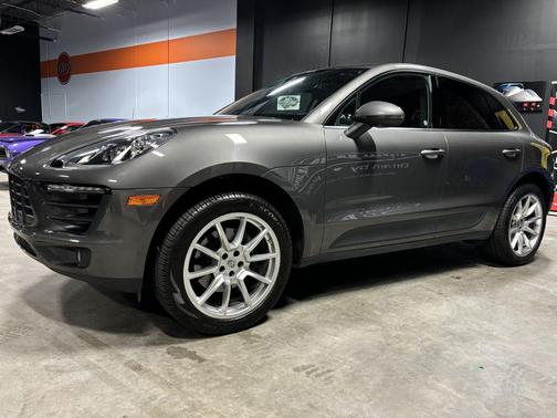 2018 Porsche Macan BASE