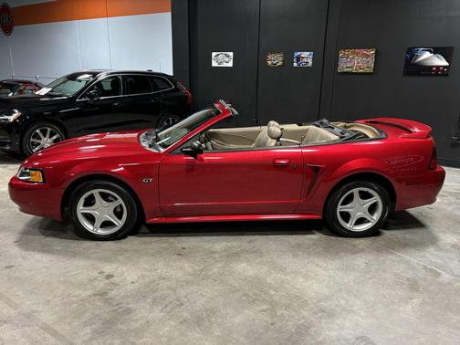 2000 Ford Mustang GT