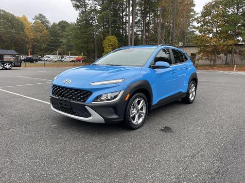 2022 Hyundai KONA SEL