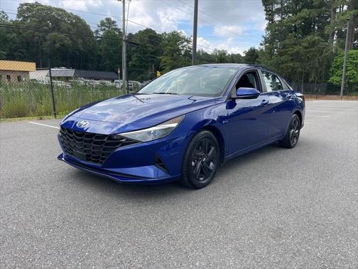 2022 Hyundai ELANTRA SEL