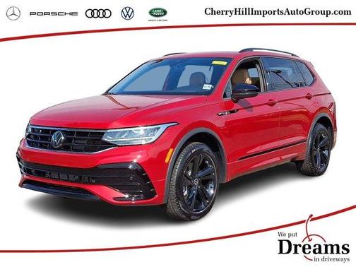 2024 Volkswagen Tiguan 2.0T SE R-Line Black