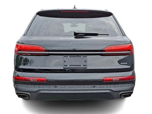 2025 Audi Q7 45 Premium