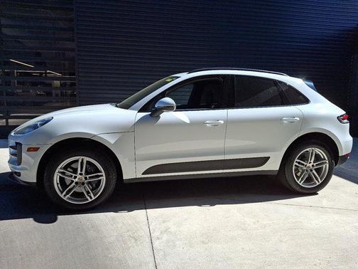 2021 Porsche Macan Base
