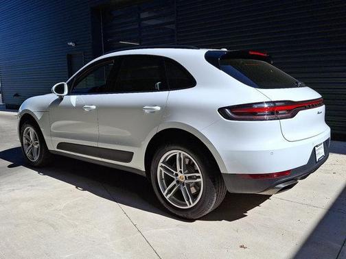 2021 Porsche Macan Base