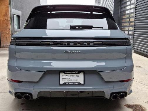 2025 Porsche Cayenne Base