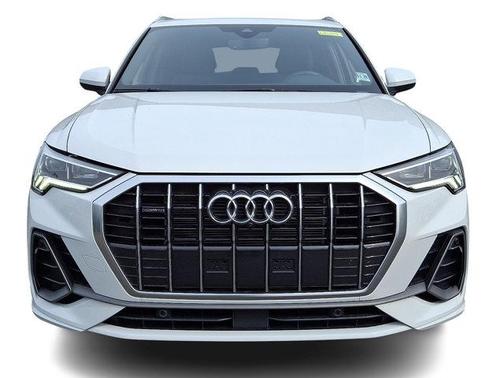 2024 Audi Q3 45 S line Premium