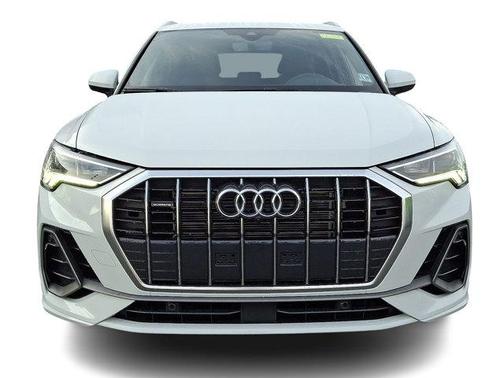 2024 Audi Q3 45 S line Premium