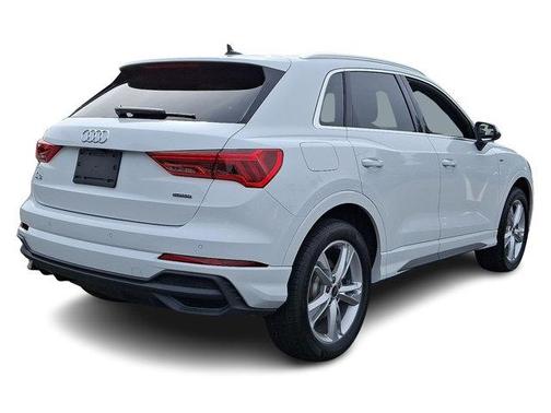 2024 Audi Q3 45 S line Premium
