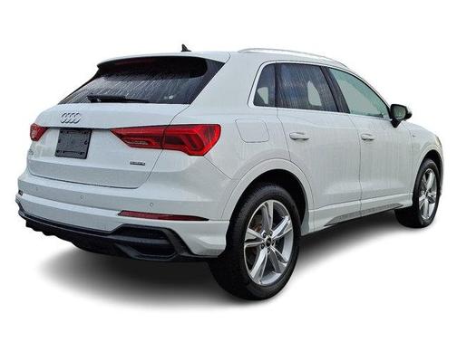 2024 Audi Q3 45 S line Premium