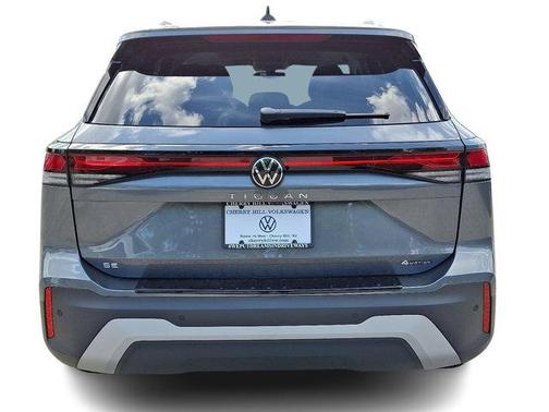 2025 Volkswagen Tiguan 2.0T SE