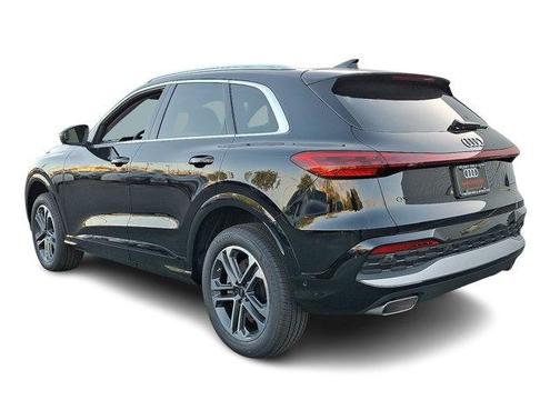2025 Audi Q5 2.0T quattro Premium