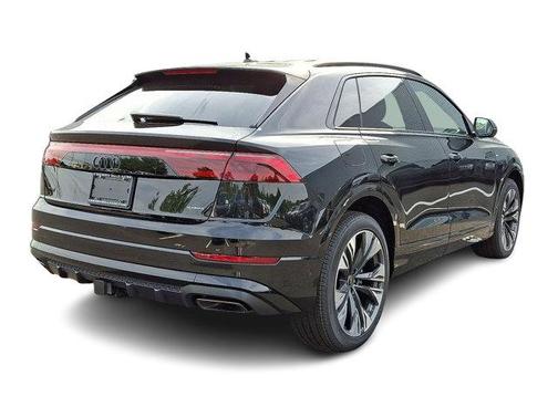2025 Audi Q8 Premium Plus