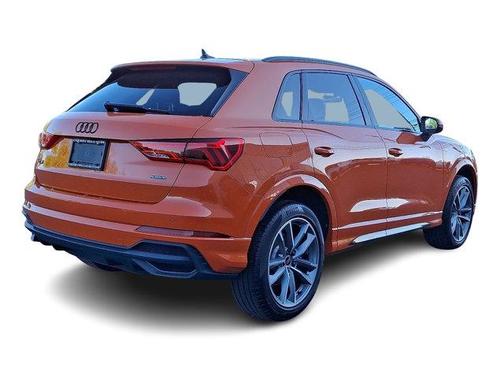 2024 Audi Q3 45 S line Premium