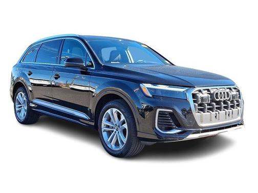 2025 Audi Q7 55 Premium Plus