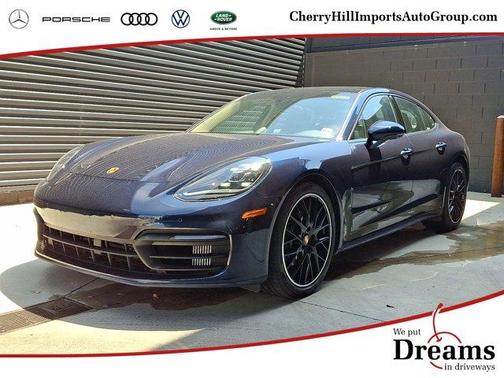 2022 Porsche Panamera 4