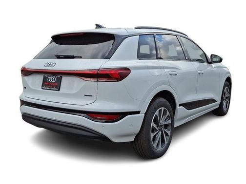 2025 Audi Q6 e-tron Premium