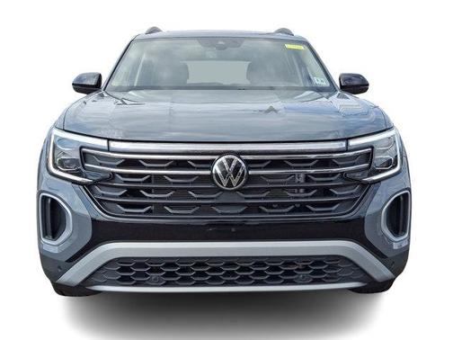 2024 Volkswagen Atlas 2.0T Peak Edition SEL