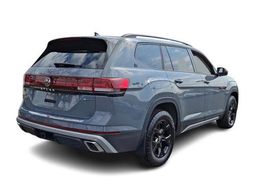2024 Volkswagen Atlas 2.0T Peak Edition SEL