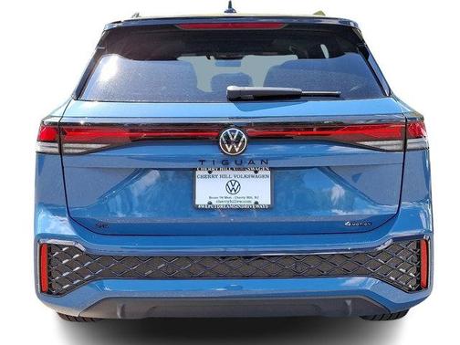 2025 Volkswagen Tiguan 2.0T SE R-Line Black