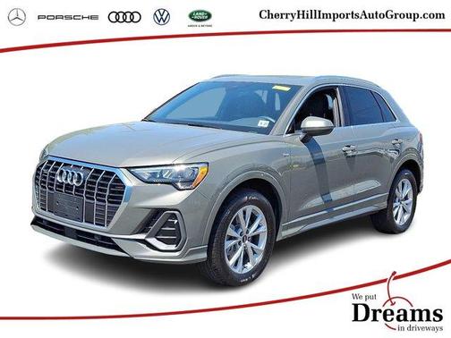 2022 Audi Q3 45 S line Premium